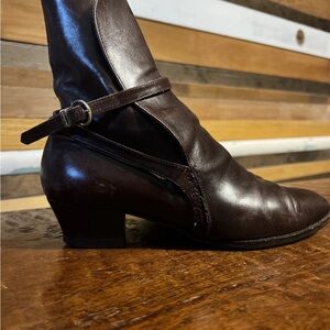 Salvatore Ferragamo Elegant Brown Leather Women's Boots sz 7.5